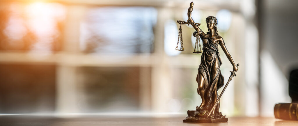 كيف تختار أفضل محامي في دبي