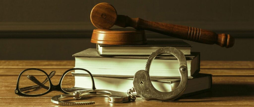 جريمة نشر الشائعات في الإمارات: المفهوم القانوني والعقوبات